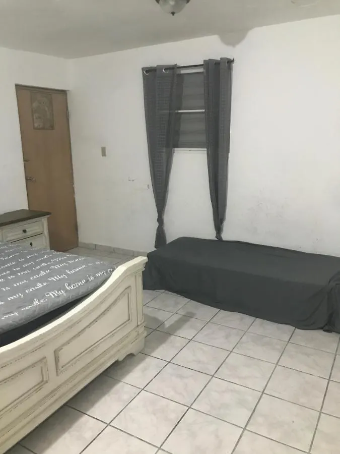 Country house Los Monchis De Guavate Inn