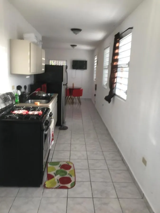 Los Monchis de Guavate inn